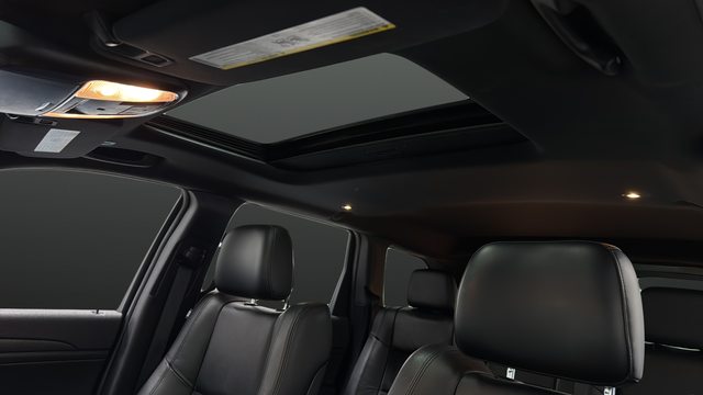 Used 2018 Bright White Clearcoat Jeep Altitude image 12