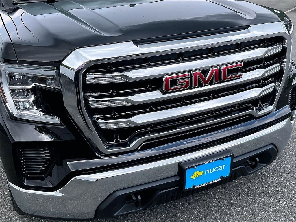 Used 2019 Black GMC SLE image 30