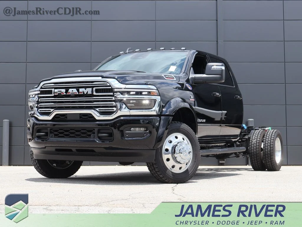 2026 RAM 4500 Big Horn 4X4 Crew Cab DRW 173" WB's photo