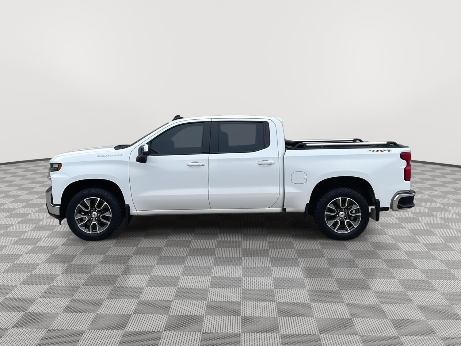 Used 2019 Summit White Chevrolet LT image 6
