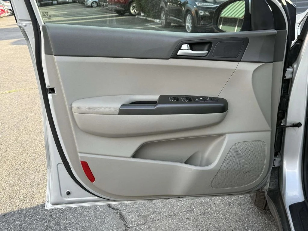 Used 2017 Silver Kia LX image 27