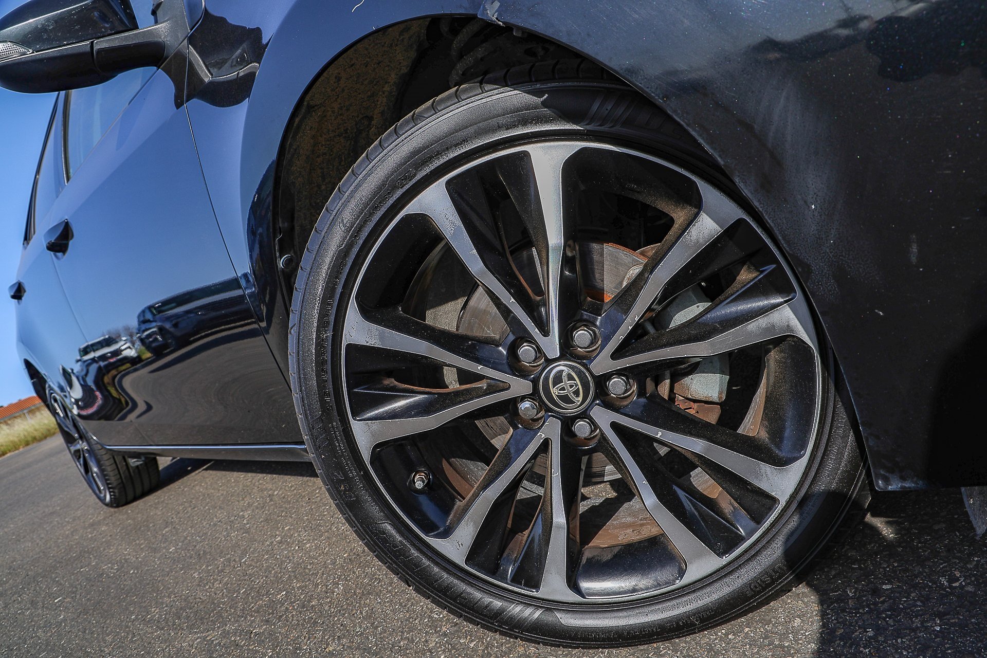 Used 2017 Toyota Corolla SE with VIN 2T1BURHE8HC924544 for sale in Santa Maria, CA