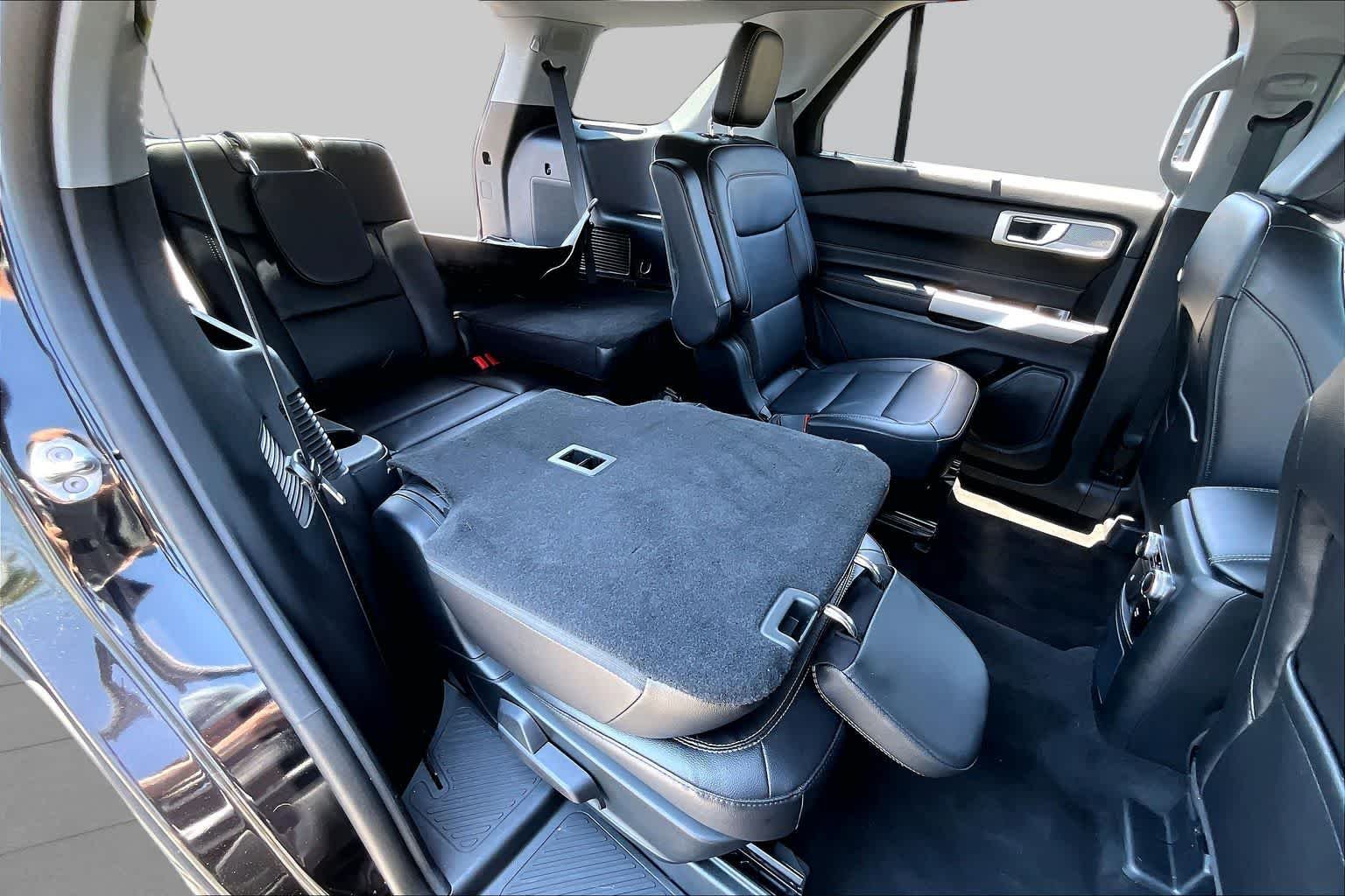 Used 2023 Agate Black Metallic Ford Limited image 21