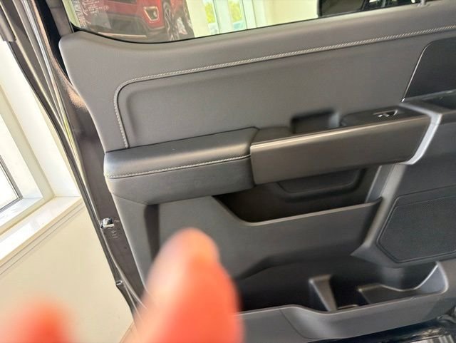 Used 2024 Black Ford XLT image 19