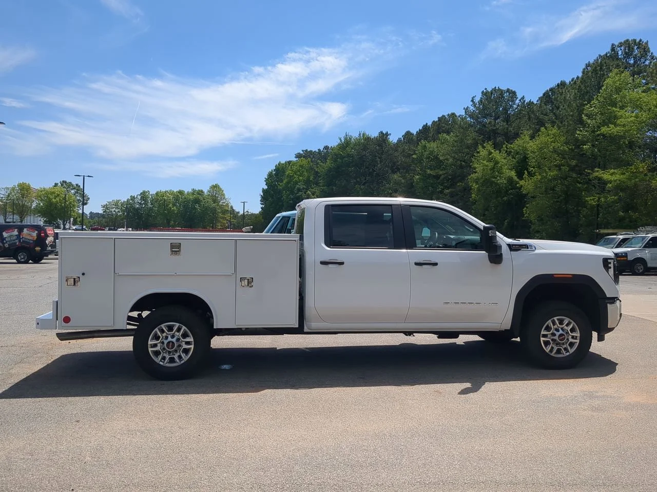 New 2026 Summit White GMC Pro image 9