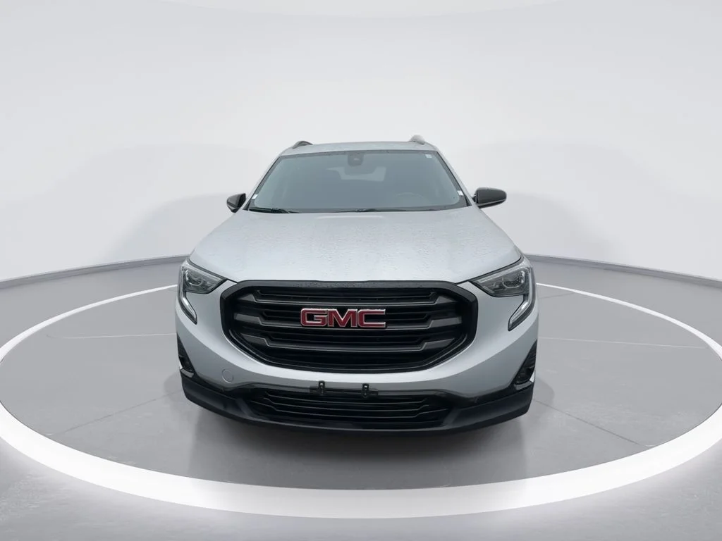 Used 2021 Silver GMC SLT image 3