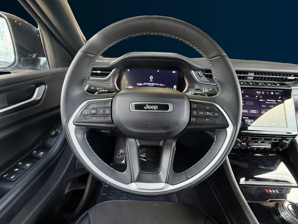 Used 2023 Gray Jeep Altitude X image 13