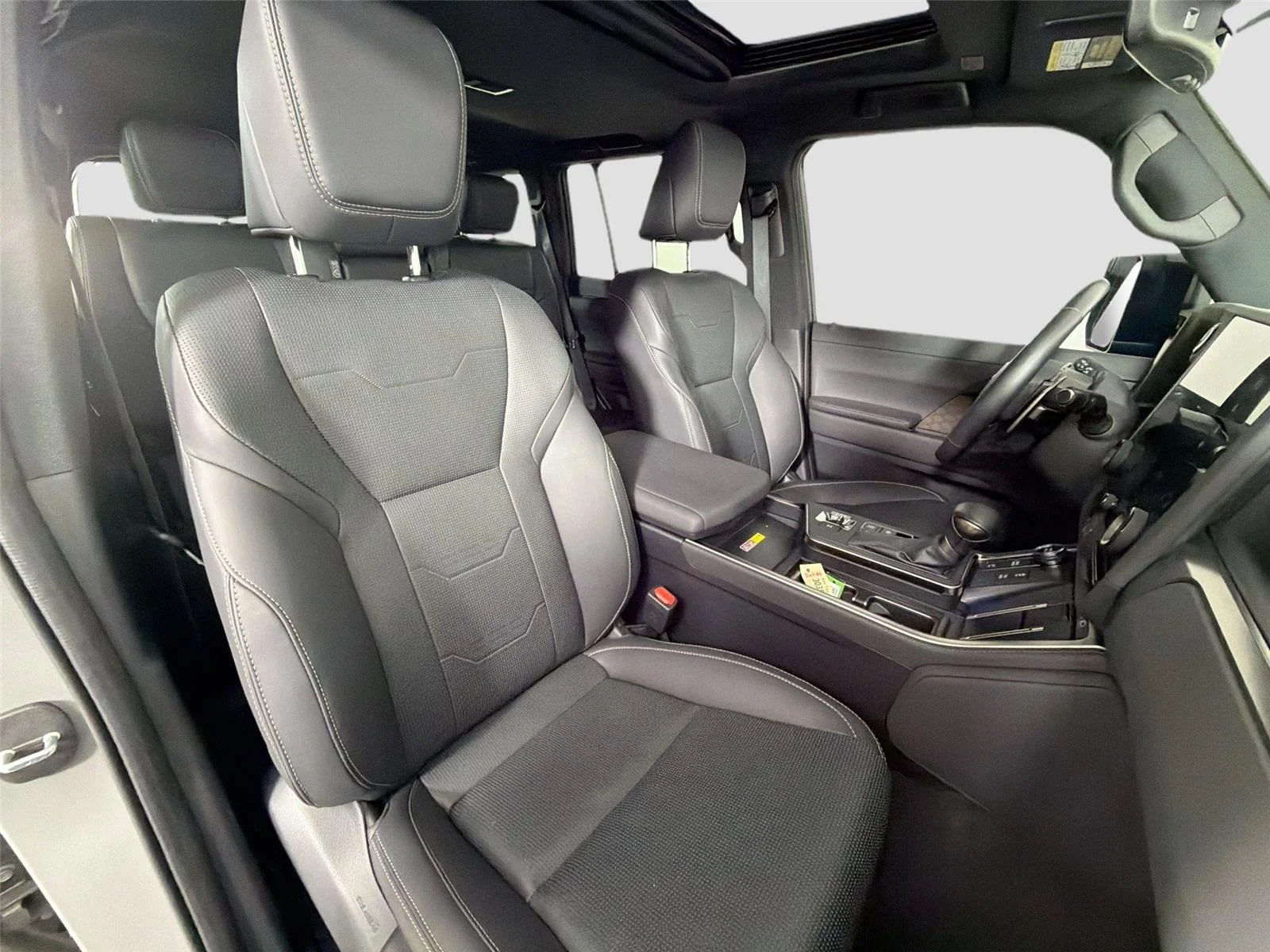 Used 2024 GRAY Lexus GX 550 Luxury image 30