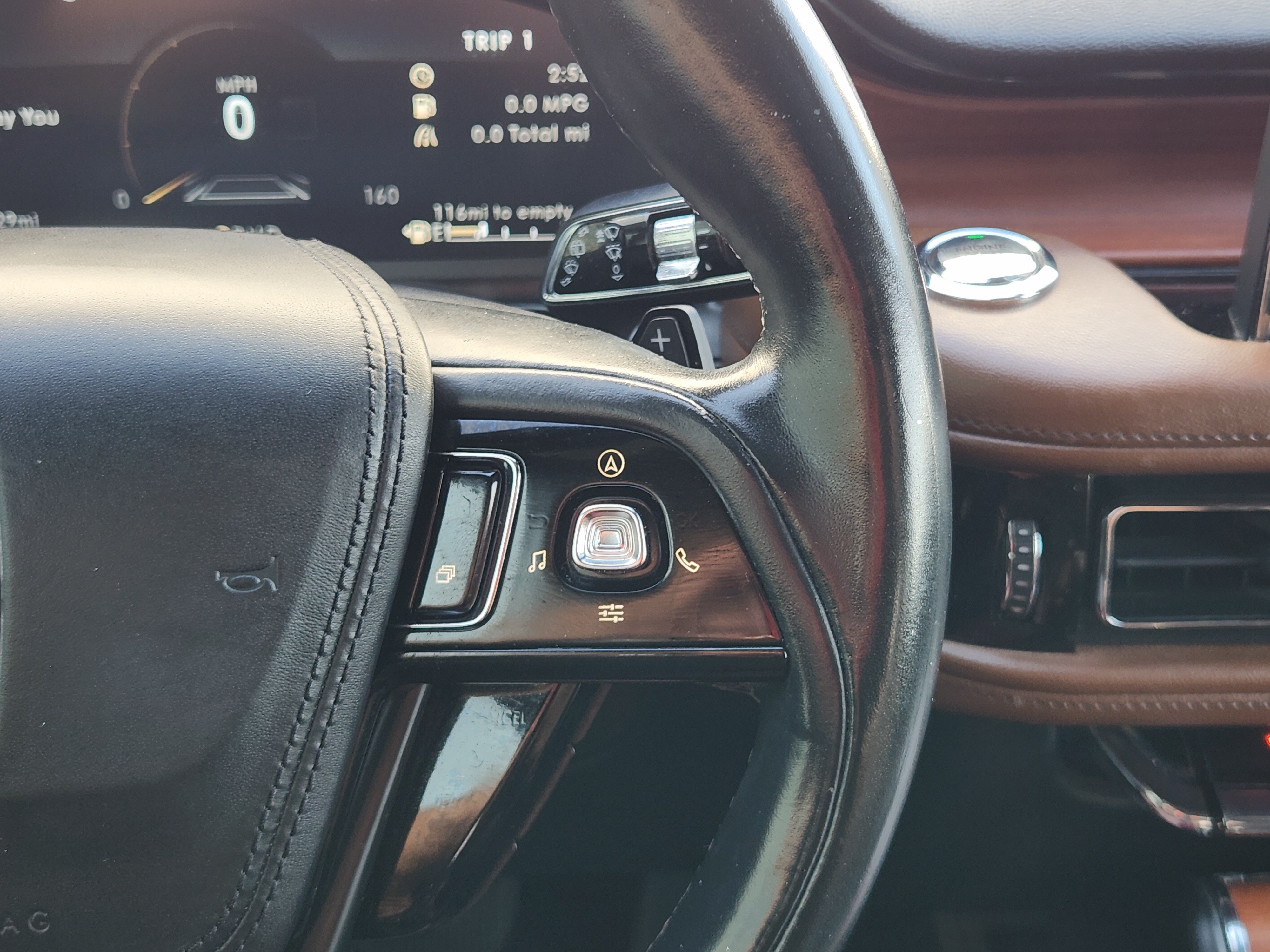 Used 2020 Iced Mocha Metallic Premium Colorant Lincoln Reserve image 31