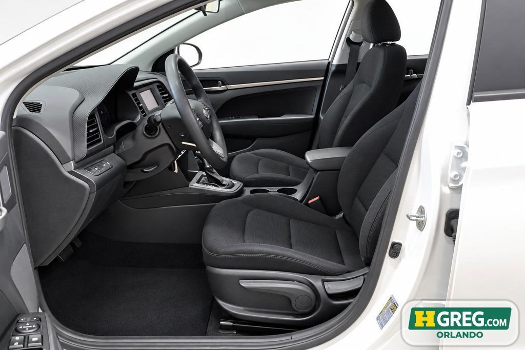 Used 2020 Quartz White Pearl Hyundai SE image 6