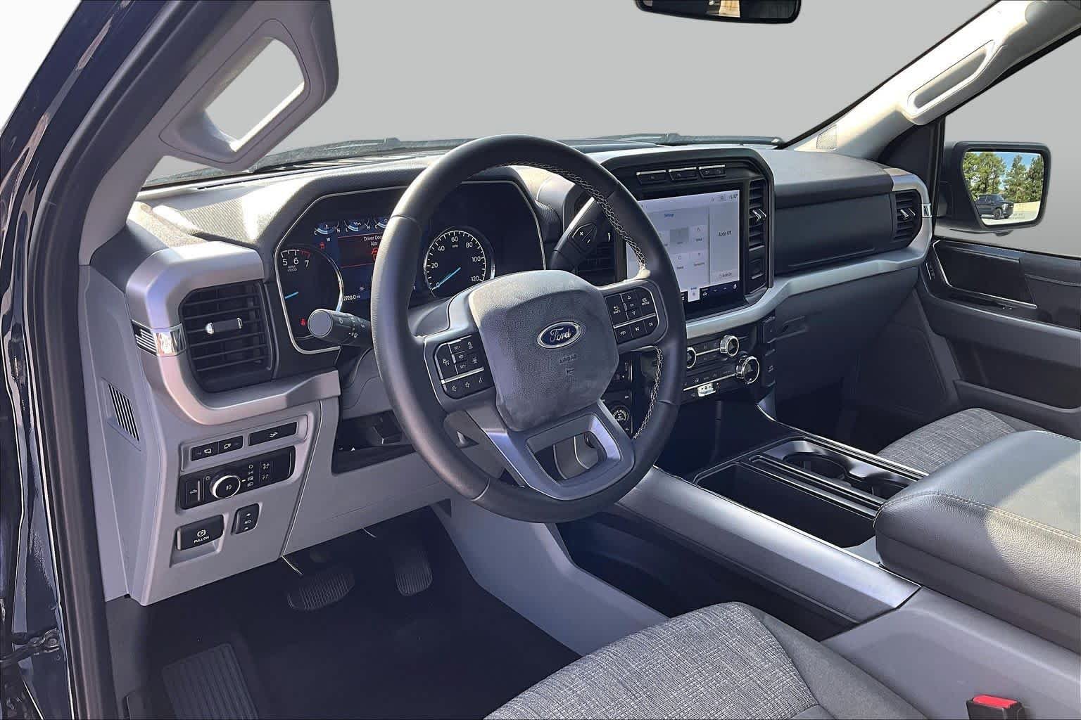 Used 2023 Antimatter Blue Metallic Ford XLT image 17