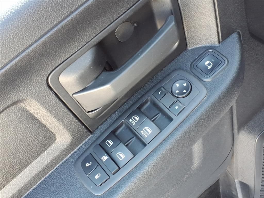 2023 RAM 3500 - Image 13