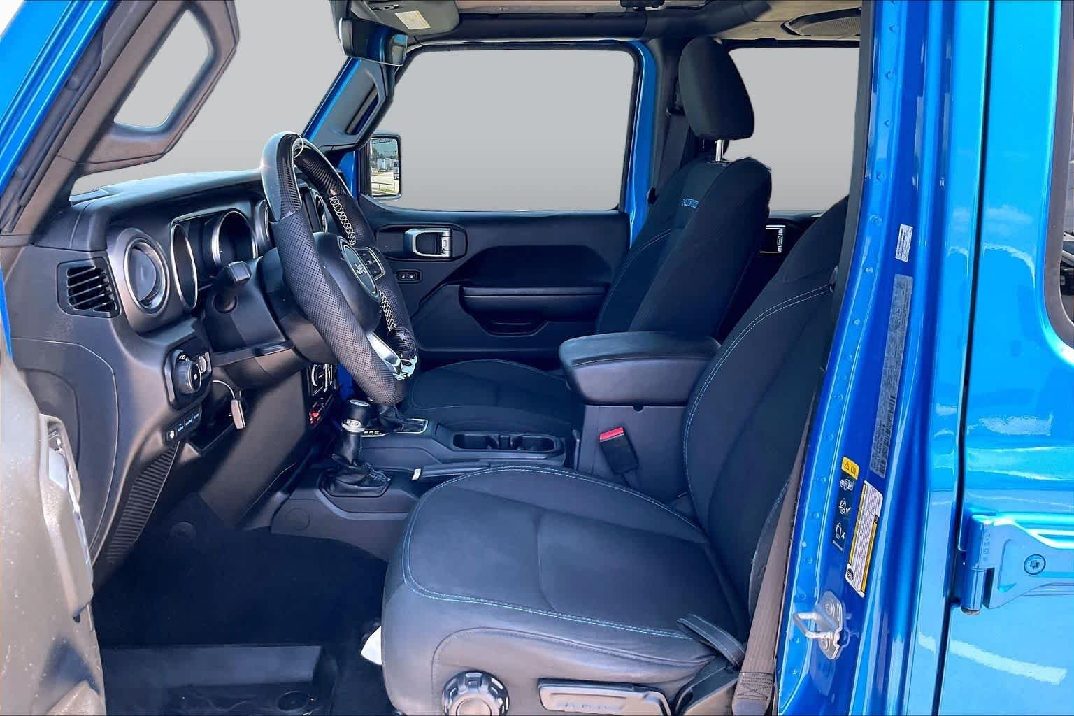 Used 2023 Hydro Blue Pearlcoat Jeep Rubicon image 8