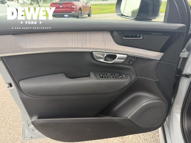 Used 2026 Gray Metallic Volvo Ultra Dark Theme image 9