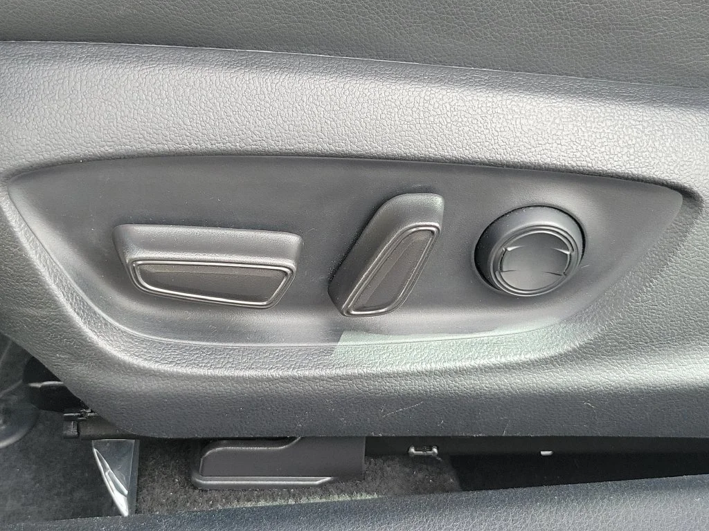 Used 2024 Ice Toyota SE image 17