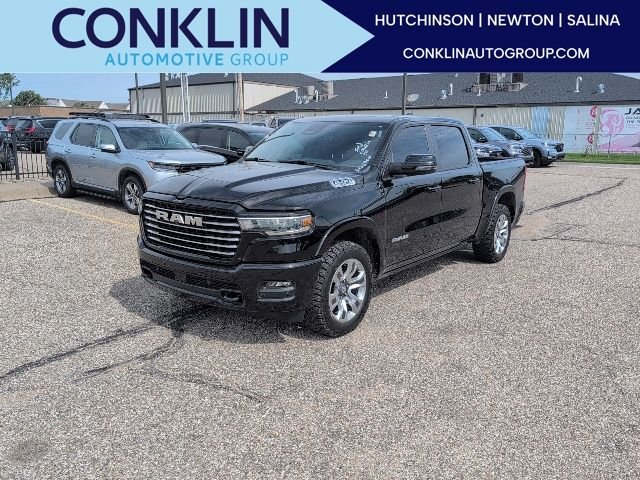 2025 RAM 1500 Laramie 4x4 Crew Cab 5'7's photo