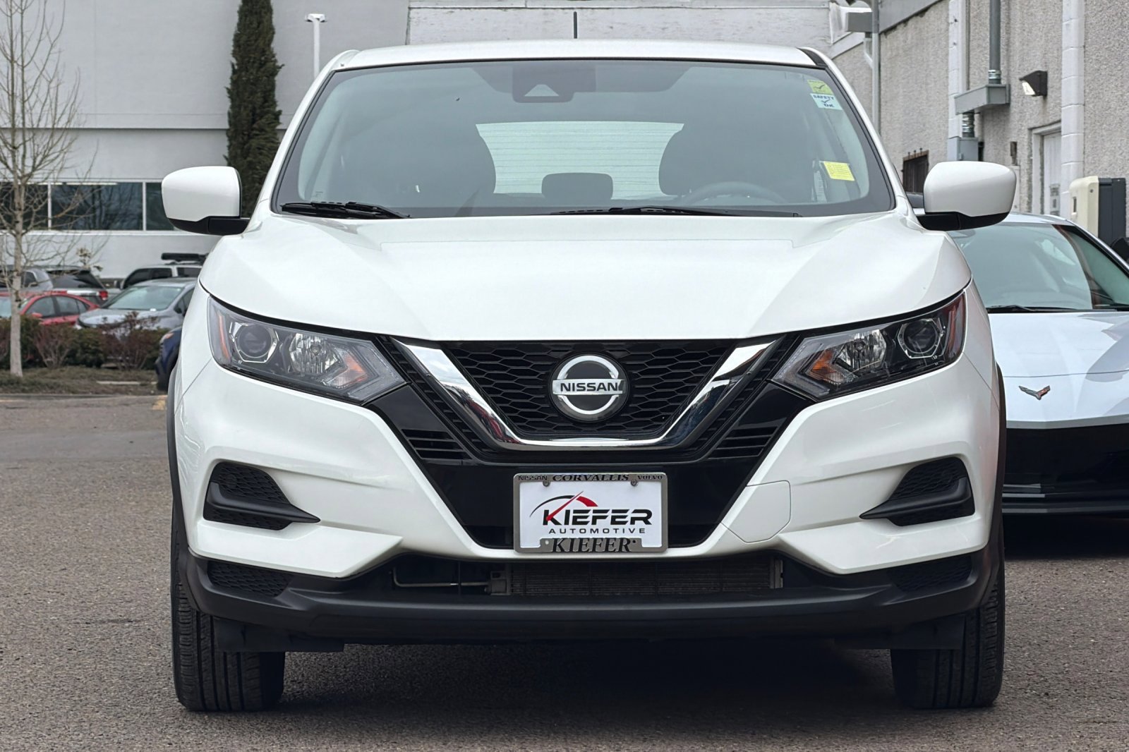 Used 2021 Glacier White Nissan S image 6