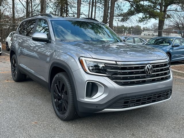 New 2026 Silver Volkswagen 2.0T SE w/Technology image 3