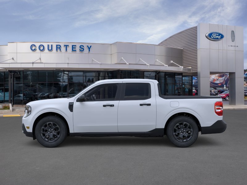 New 2026 Space White Metallic Ford XLT image 3
