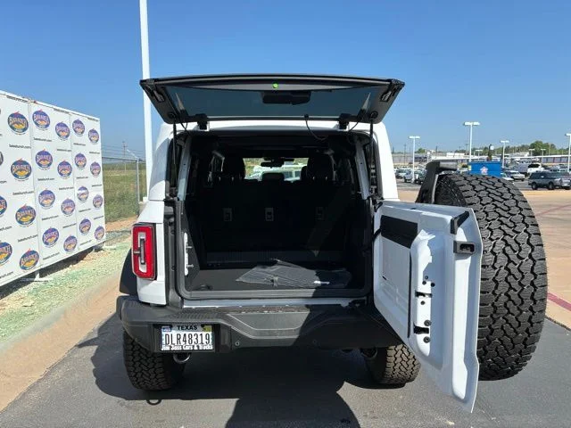 New 2026 Oxford White Ford Badlands image 6