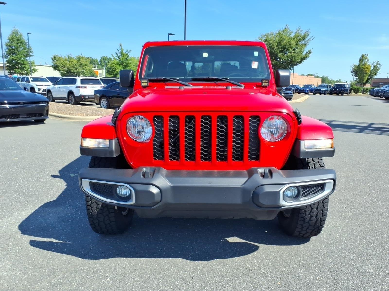 Used 2023 Firecracker Red Clearcoat Jeep Sport S image 13