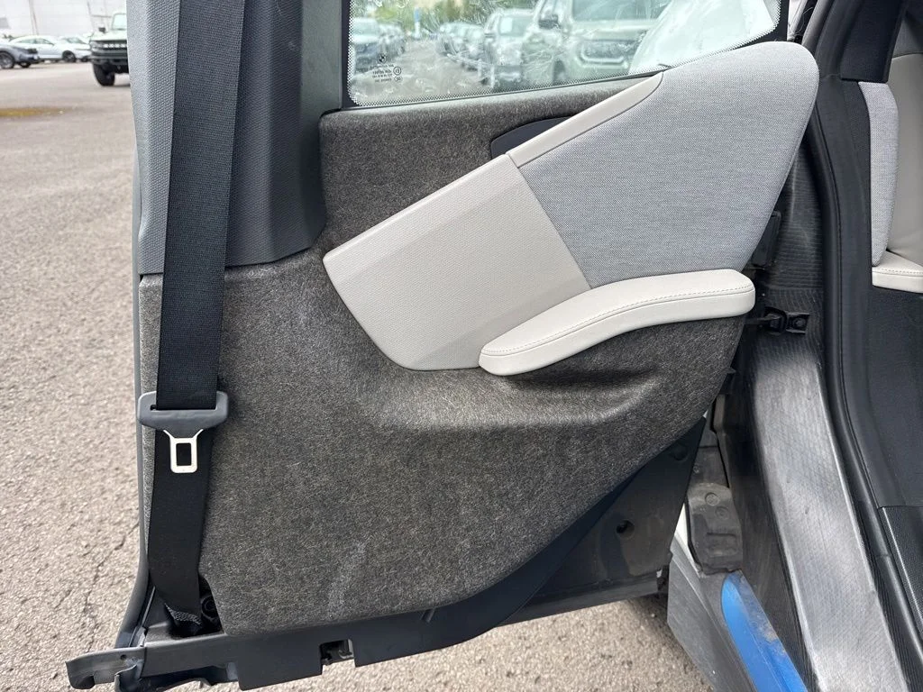 Used 2014 White BMW with Range Extender image 21
