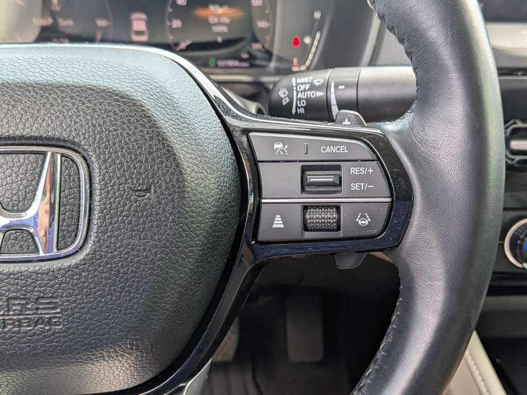 Used 2024 White Honda Touring image 16