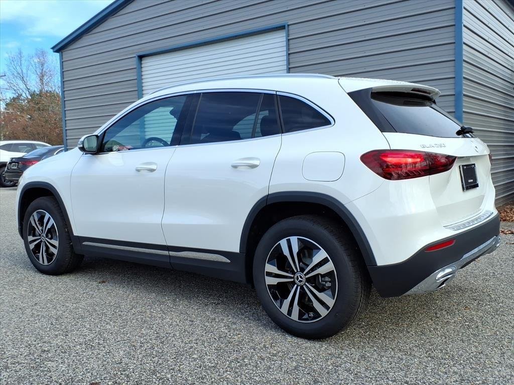 New 2026 Polar White Mercedes-Benz GLA 250 image 4