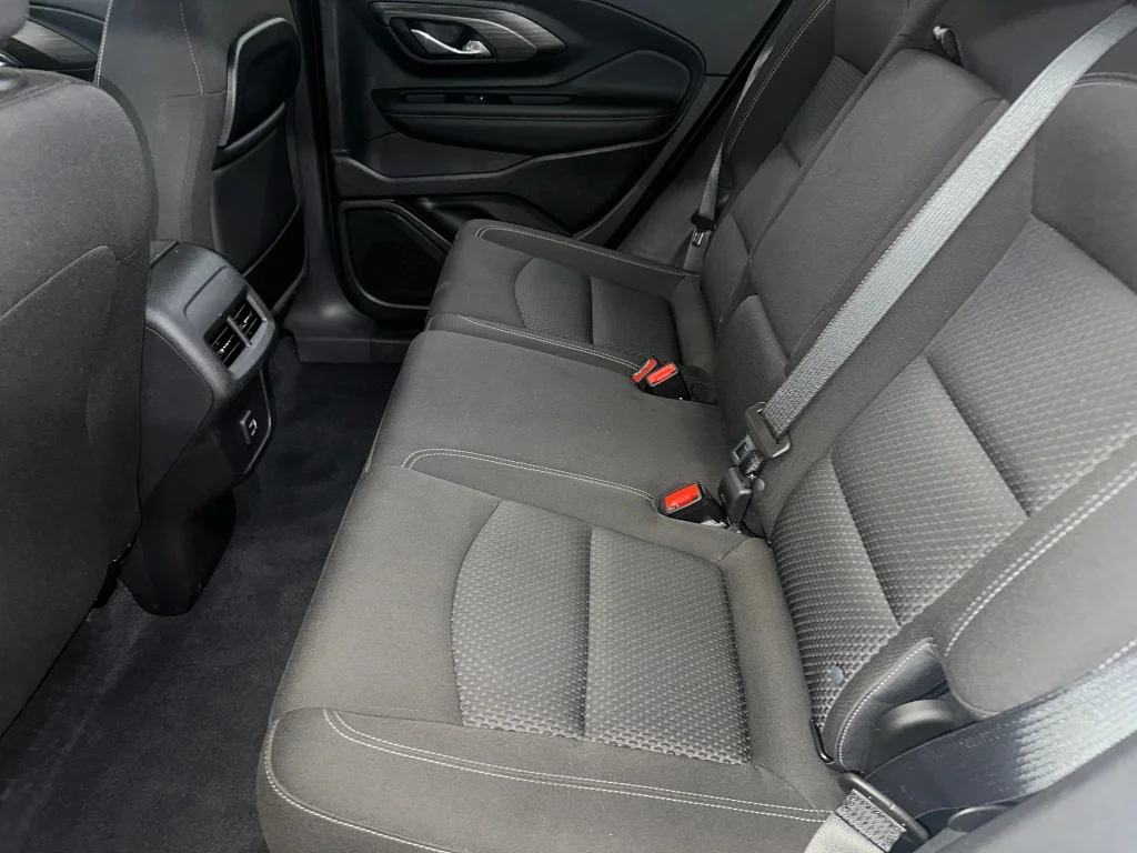 Used 2023 Summit White GMC SLE image 19