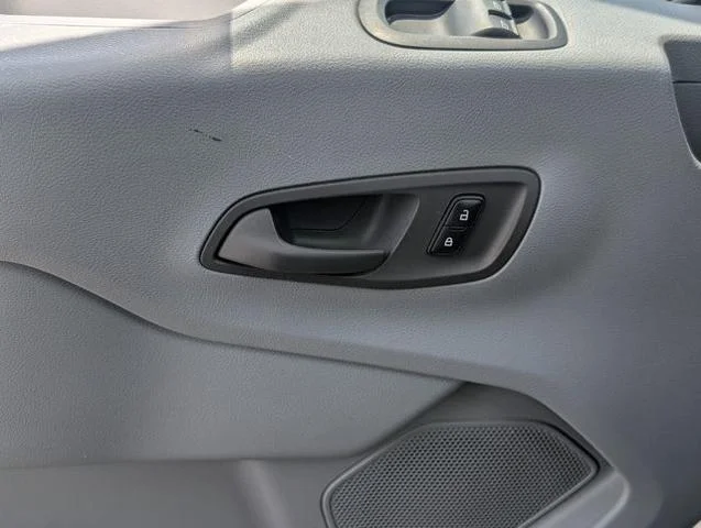 2015 Ford Transit XLT - Photo 48