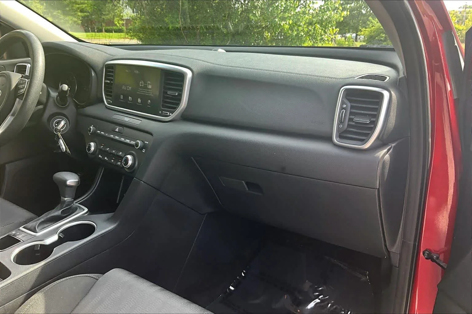 Used 2022 Hyper Red Kia LX image 18