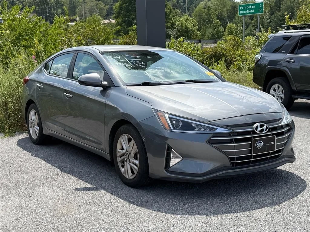 Used 2019 Gray Hyundai SEL image 23