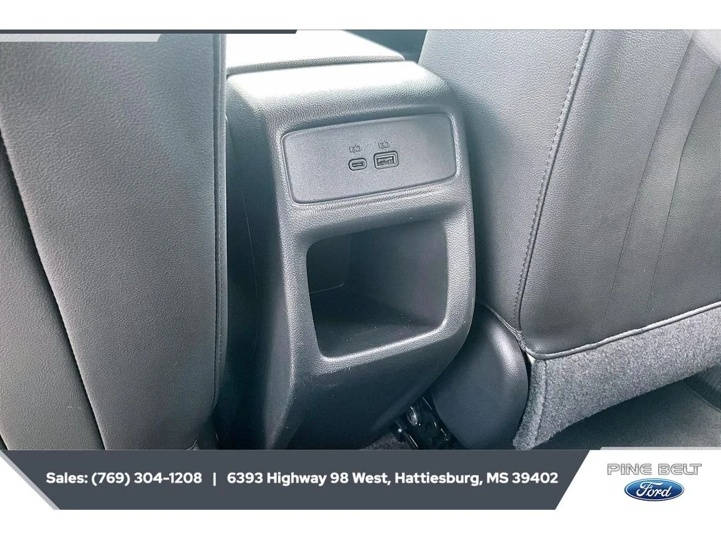 Used 2025 Summit White Chevrolet LT image 25