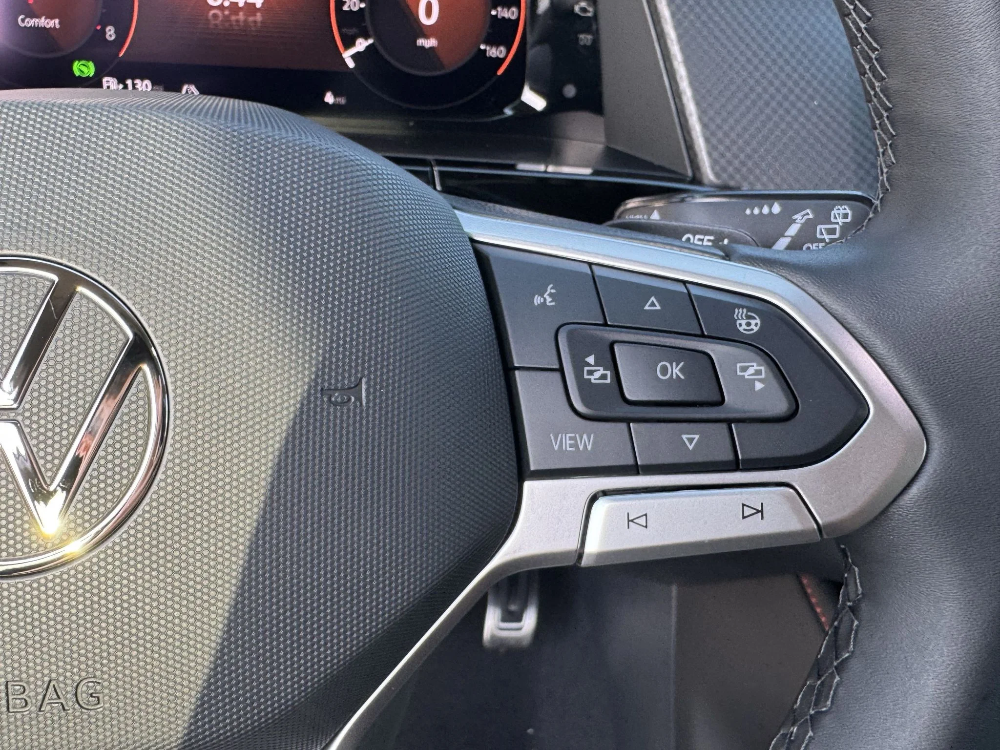 New 2026 Deep Black Pearl Volkswagen 2.0T Peak Edition image 19