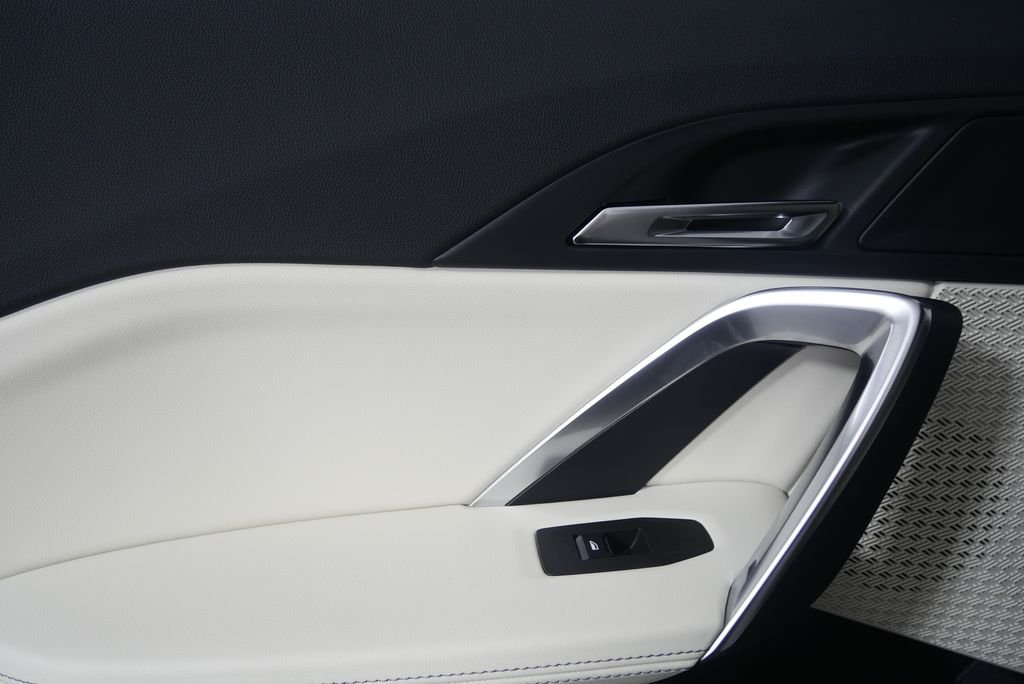 New 2026 Alpine White BMW xDrive28i image 13