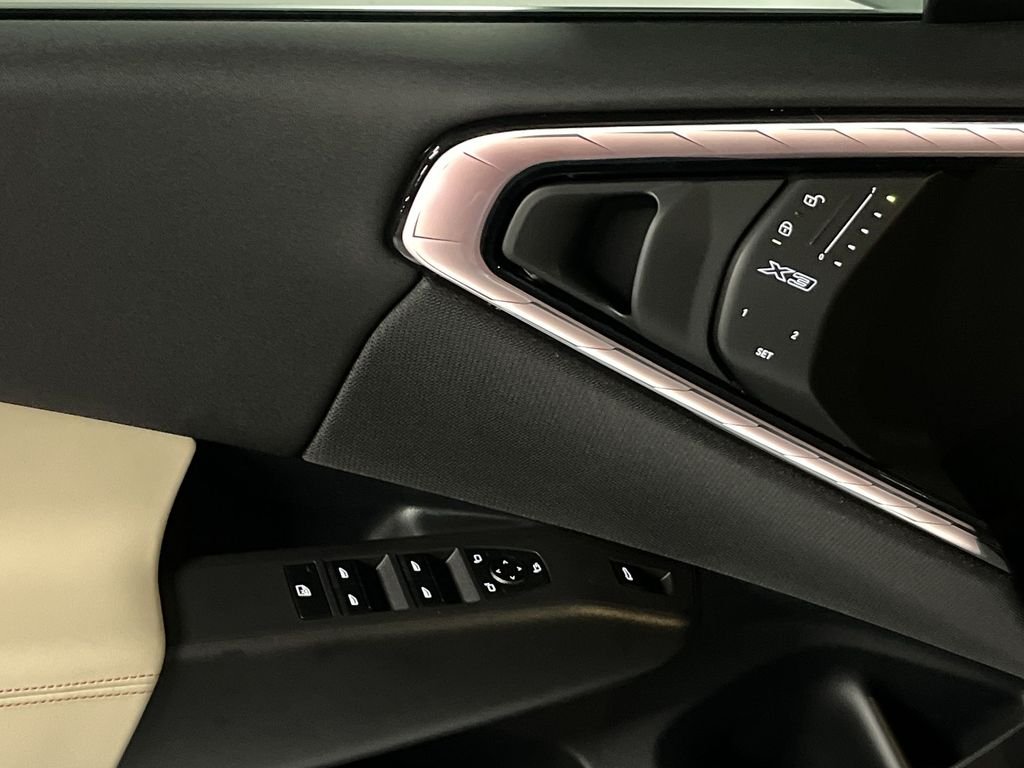 2025 BMW X3 30 - Photo 13
