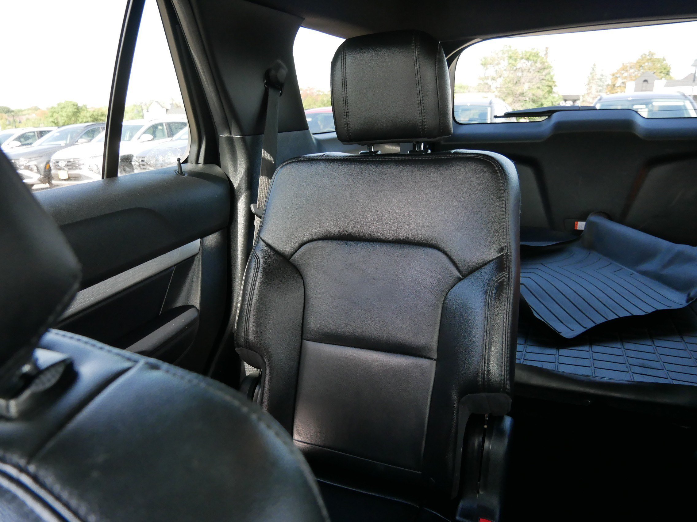 2017 Ford Explorer XLT - Photo 12