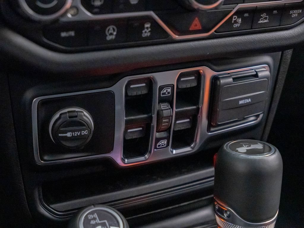 2024 Jeep Wrangler 4-Door Sahara - Photo 28