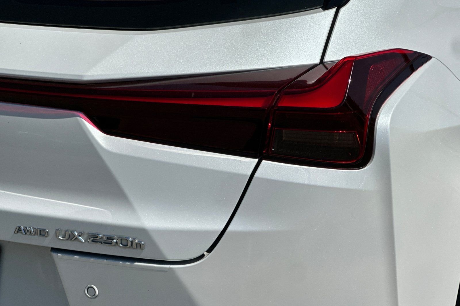Used 2023 White Lexus 250h Base image 27