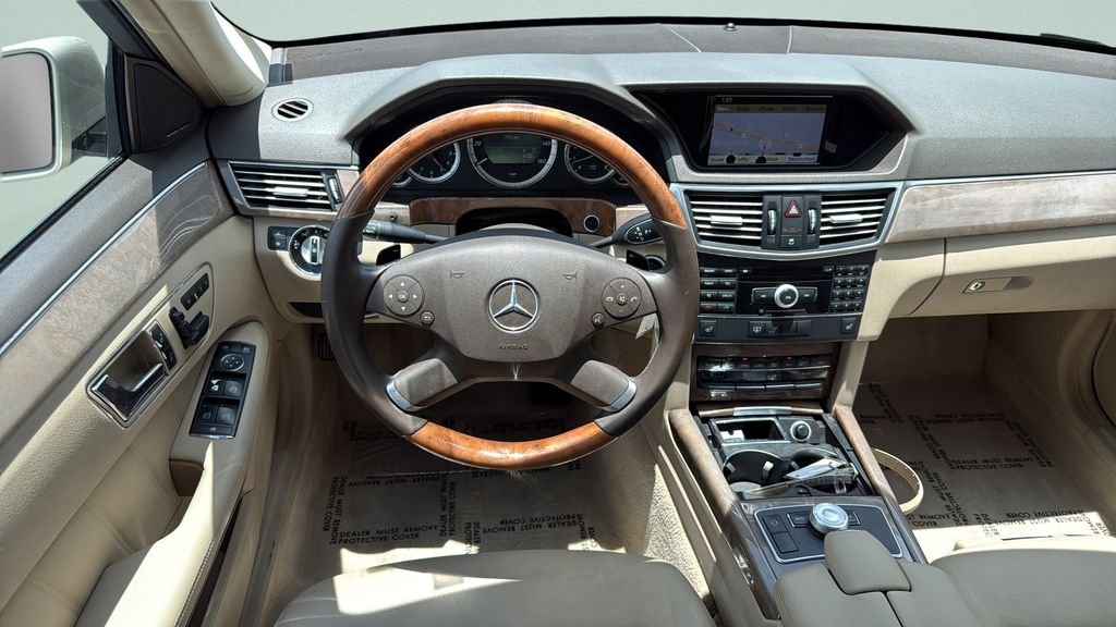 Used 2010  Mercedes-Benz E 350 image 12