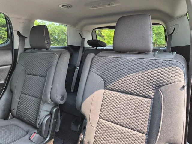 Used 2019 Gray GMC SLE-2 image 32