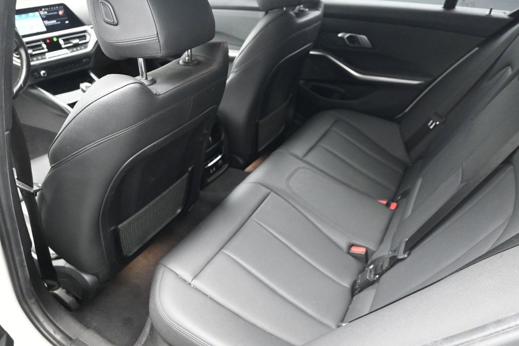 Used 2019 Alpine White BMW 330i xDrive image 15