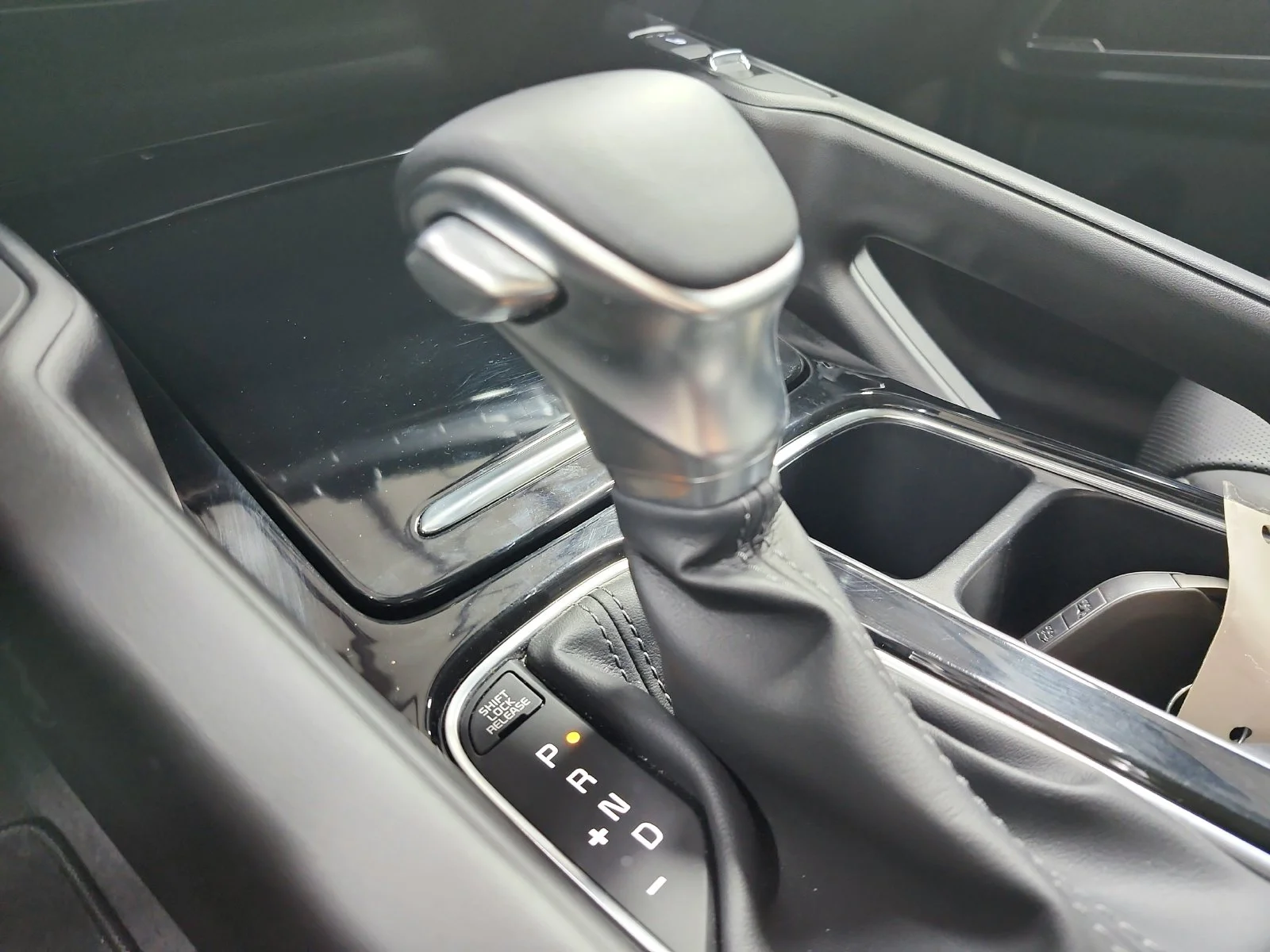 Used 2025  Kia S image 26