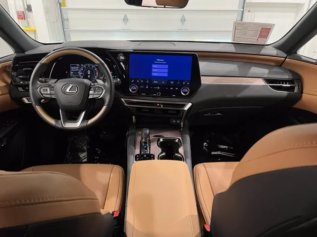 Used 2024 White Lexus 350 Premium image 12