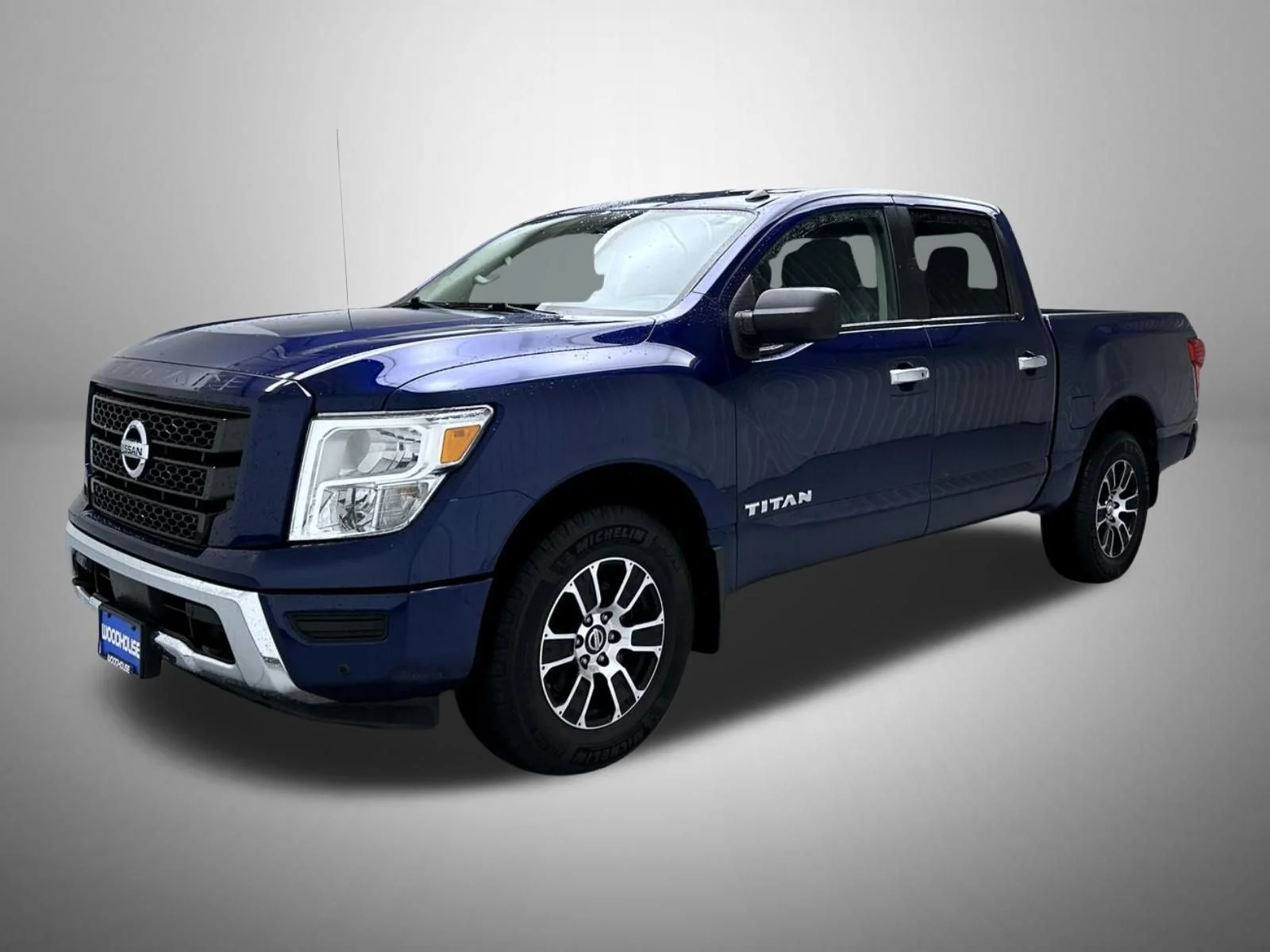 Used 2021 Blue Nissan SV image 1