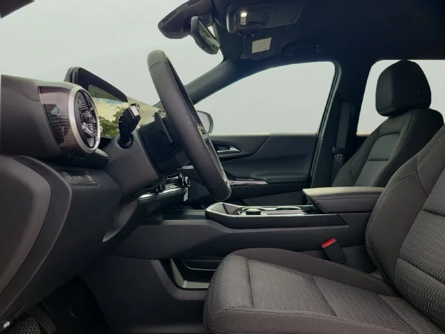 2027 Chevrolet Equinox LT - Photo 21