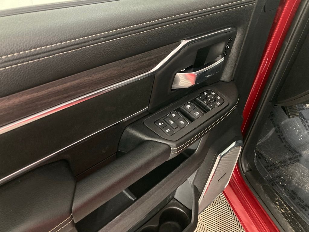New 2026 Molten Red Pearl-Coat Exterior Paint RAM Laramie image 13