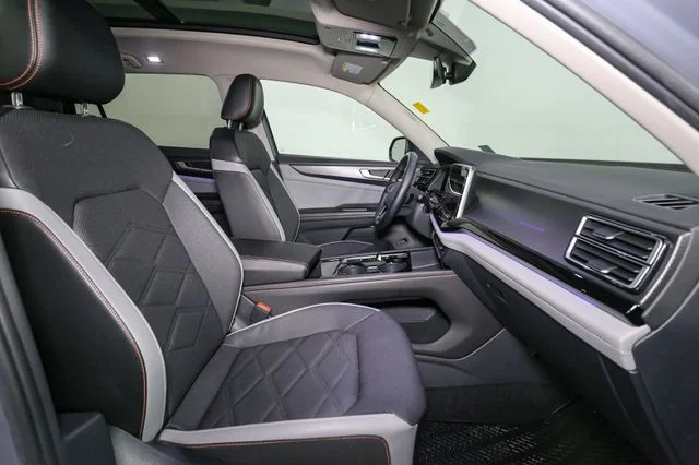 Used 2024 Gray Volkswagen 2.0T Peak Edition SE w/Technology image 17