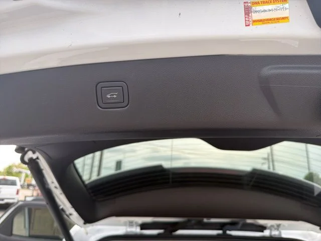 Used 2024 White Chevrolet LT image 25