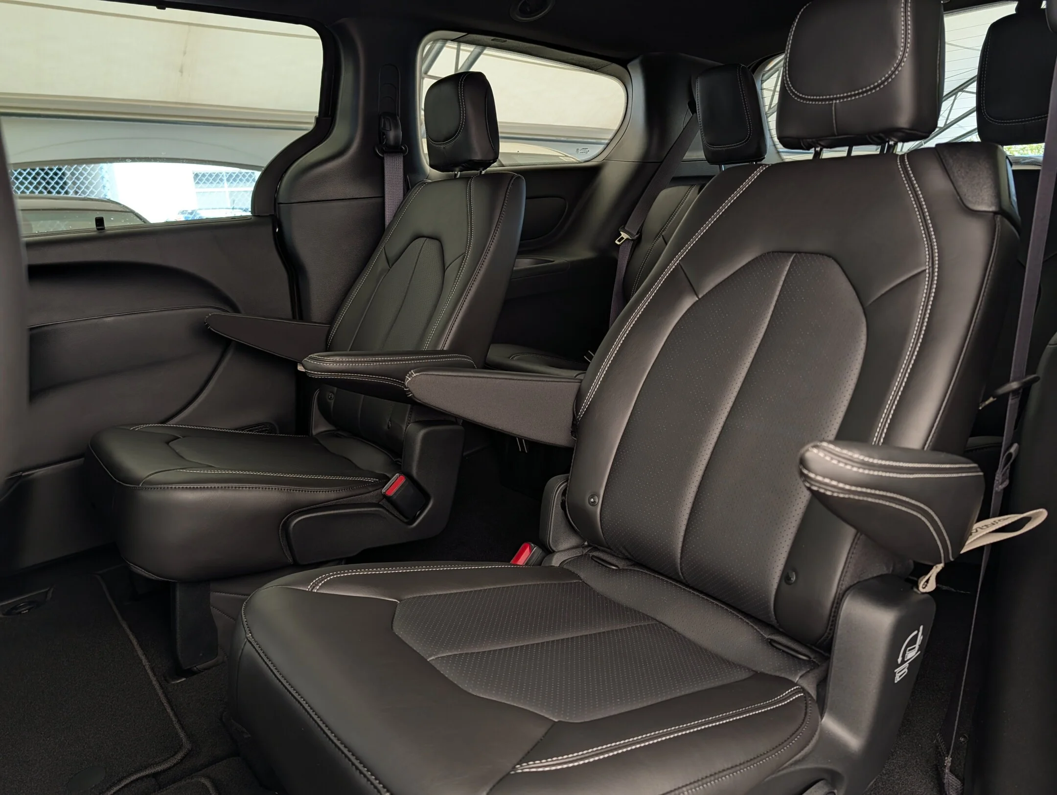 New 2027 Black Chrysler Select - - AWD - Customer Preferred Pkg 27L - Safety Sphere - Full Sunroof & More! image 26
